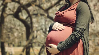 Mituri şi superstiţii legate de sarcină. Unele sunt amuzante, altele chiar periculoase