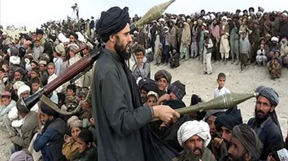 Talibanii au atacat oraşul Farah din Afganistan. Se duc lupte intense