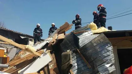 Explozie la o casă din Bucureşti. Un bărbat a suferit arsuri grave pe 60% din suprafaţa corpului