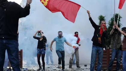 Manifestanţi în stradă pentru comemorarea victimelor protestele din 2013, împotriva regimului de la Ankara