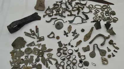 Bărbat suspectat că a vândut monede şi bunuri arheologice din patrimoniul naţional, trimis în judecată