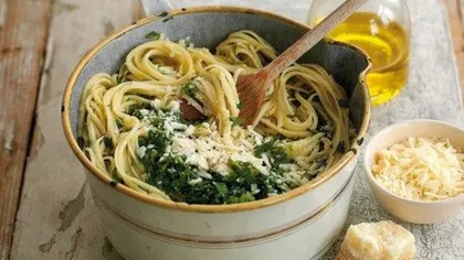 REŢETA ZILEI: Spaghete cu parmezan şi sos de lămâie