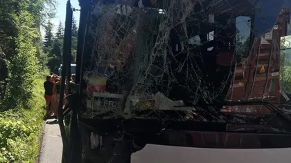 Lotul naţional al României, implicat într-un grav accident. Un tir a intrat în autocarul cu sportivii noştri