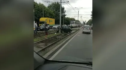 Accident în Bucureşti, tramvaie blocate în Drumul Taberei