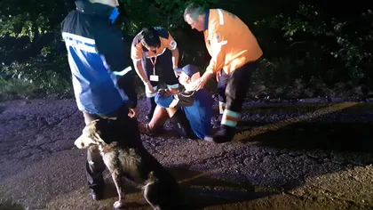 Emoţionant. Câinele jandarmilor din Reşiţa a încălzit şi protejat un biciclist căzut în munţi