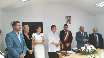 Un primar PSD şi-a acordat singur titlul de Cetăţean de Onoare al comunei. La eveniment a şi plâns de emoţie