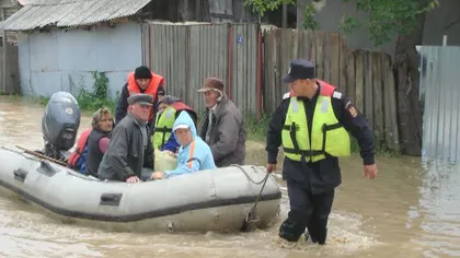 6 milioane de lei, ajutoare de la Guvern pentru oamenii afectaţi de inundaţii