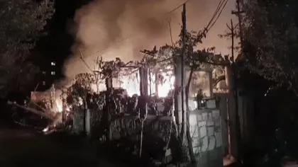 Incendiu devastator la Arad. Două case s-au făcut scrum