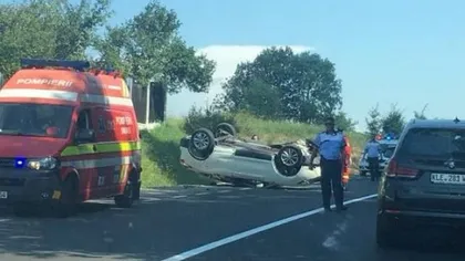 Accident pe DN1: O maşină s-a răsturnat, după ce şoferul a adormit la volan