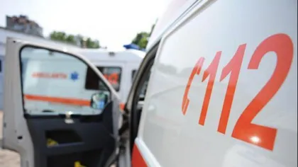 Un microbuz şcolar s-a răsturnat: patru copii au ajuns la spital