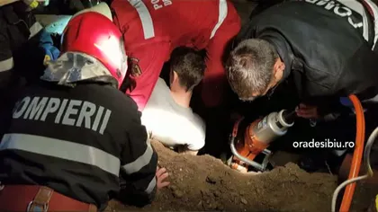 Tragedie la Sibiu. Un muncitor a murit, iar alţi doi au fost răniţi după ce un mal de pământ s-a surpat peste ei