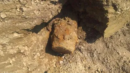 Obuz cu calibrul de 210 mm, găsit pe şantierul Autostrăzii Câmpia Turzii - Târgu Mureş