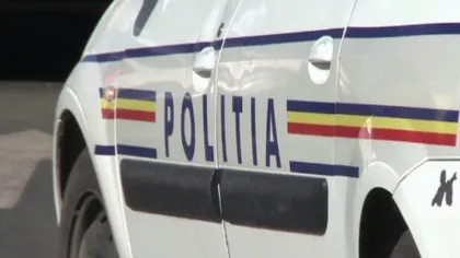 Poliţist lovit cu o piatră în cap şi zgâriat de un tânăr în timpul unei intervenţii. Agresorul a fost internat la Psihiatrie