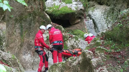 Cadavrul unui turist dispărut în luna iulie, recuperat de salvamontiştii din Buşteni dintr-o râpă