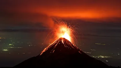Vulcanul Fuego din Guatemala a erupt din nou. Autorităţile evacuează inclusiv echipe de urgenţă şi de intervenţii