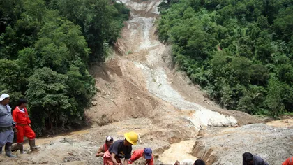 Alunecare de teren în Filipine. Cel puţin patru morţi