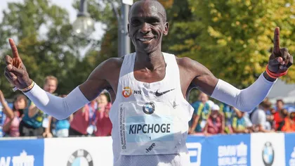 Record mondial la maraton: atletul kenyan Eliud Kipchoge a terminat în 2h 1min 39sec