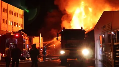 Incendiu violent la un magazin de alimente din Zalău
