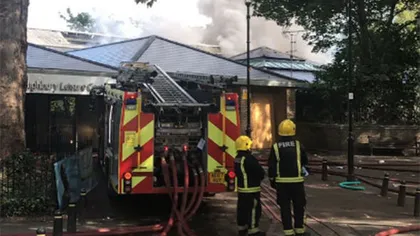 Incendiu în Londra. Zeci de pompieri au intervenit pentru a stinge focul