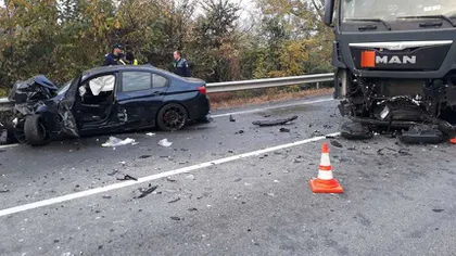 Accident grav în apropiere de Orşova: un bărbat şi-a pierdut viaţa după o depăşire neregulamentară