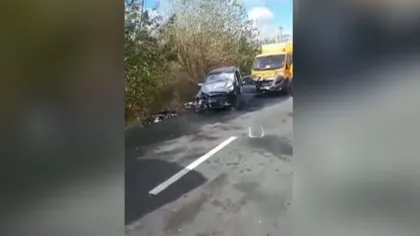 O persoană a murit în urma coliziunii frontale între un microbuz de călători şi un autoturism, pe şoseaua Brăila - Galaţi