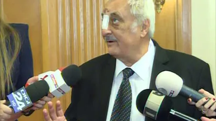 Deputatul Nicolae Bacalbaşa, plin de lovituri şi cu nasul bandajat în Parlament