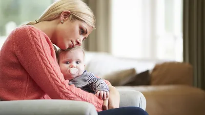 Studiu: Depresia mamei influenţeaza imunitatea copilului
