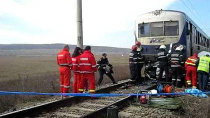 Accident feroviar în Sălaj: un autoturism în care se aflau două persoane a fost lovit de un tren