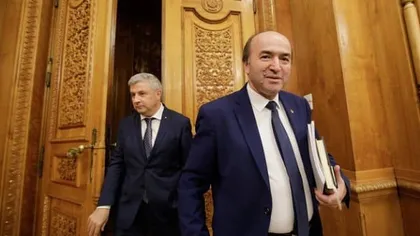 Tudorel Toader a trecut testul în Parlament. Moţiunea simplă împotriva ministrului Justiţiei a fost RESPINSĂ de deputaţi