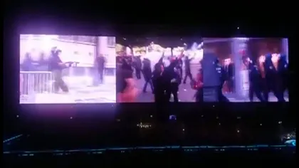 Trupa U2 foloseşte în concerte un montaj cu imagini de la protestele violente din Bucureşti
