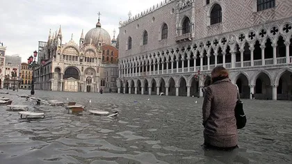 Inundaţii în Italia. Sunt cel puţin 11 morţi. Şcolile au fost închise, iar apa a atins un nivel istoric