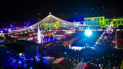 Târgul de Crăciun de la Sibiu s-a deschis. În acest an este amenajat şi un patinoar