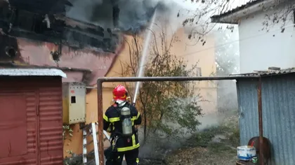 Dorel a lovit din nou: angajaţii de la gaz au dat foc unei case din Arad VIDEO