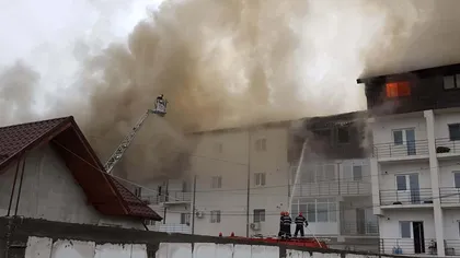 Incendiu la un complex rezidenţial din Chianja, lângă Capitală. O femeie, transportată la spital. Populaţia, avertizată prin RO-ALERT