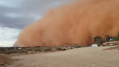 Furtună de nisip nemaivăzută. În câteva zeci de secunde totul a fost acoperit VIDEO