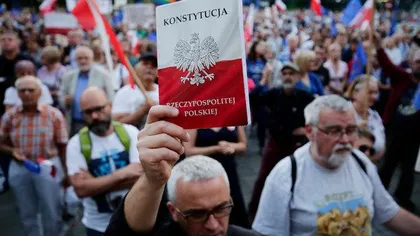 Polonia modifică legea Curţii Supreme contestată de UE pentru lipsa standardelor democratice