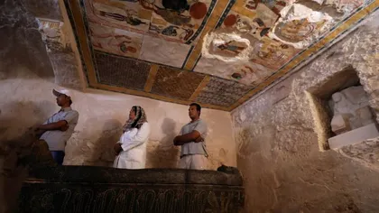 Ministerul Antichităţilor din Egipt a anunţat că a descoperit mai multe sarcofage cu mumii VIDEO