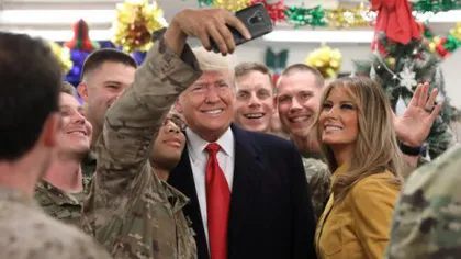 Preşedintele SUA, Donald Trump, şi soţia sa au mers să viziteze militarii americani din Irak