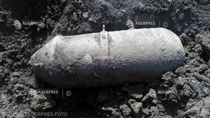 ISU Prahova. O bombă de aviaţie, găsită la Bărcăneşti. Pirotehniştii acţionează pentru ridicarea ei