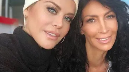 Loredana şi Mihaela Rădulescu au dat nas în nas în aeroport. Fotografia celor două a declanşat un val de reacţii