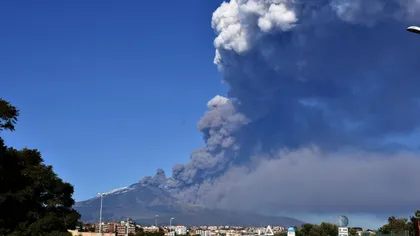 Vulcanul Etna a erupt. Autorităţile italiene au închis aeroportul Catania