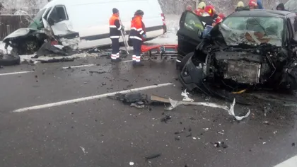 Accident pe DN 2 cu cinci victime după ce şoferul unei maşini ar fi adormit la volan