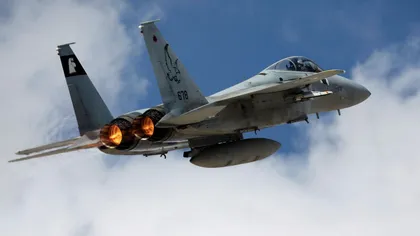 Aterizare de urgenţă a unui avion F-15, după ce a pierdut acoperişul cabinei piloţilor