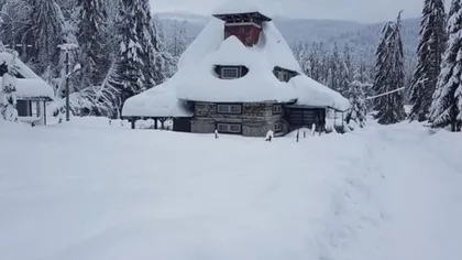 Locul din România unde zăpada are aproape 2 metri. Zona în care doar cei pregătiţi pot merge pe drum. Totul este paralizat de ninsori