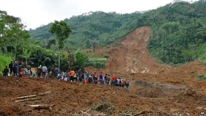 Sunt 32 de morţi - bilanţul teribil al unei alunecări de teren în Indonezia