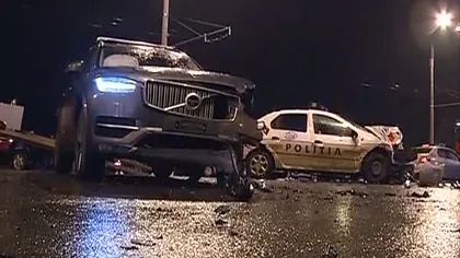 Accident grav în Capitală. Doi poliţişti şi un jandarm au fost răniţi VIDEO