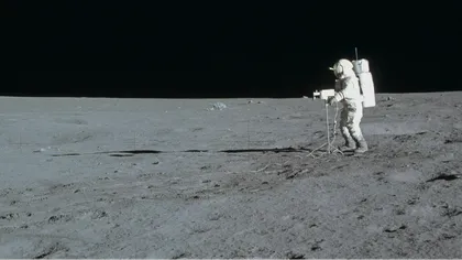 O rocă adusă de misiunea Apollo 14 de pe Lună s-ar fi format de fapt pe Pământ. Care este explicaţia specialiştilor