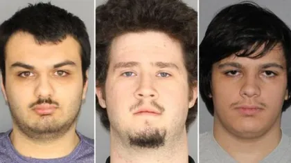 Patru tineri arestaţi şi inculpaţi pentru complot împotriva unei mici comunităţi islamice din New York