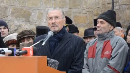 Fostul preşedinte Emil Constantinescu, la inaugurarea statuii lui Iuliu Maniu: Centenarul Unirii a fost un an al dezbinarii