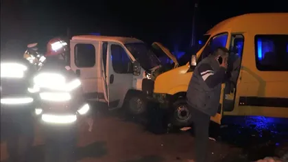Accident între un microbuz şi o autoutilitară, în Argeş. Sunt patru victime